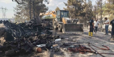Mersin’de kaza sonrası araçlar alev aldı, yangın ormana sıçradı: 1 ölü, 2 yaralı