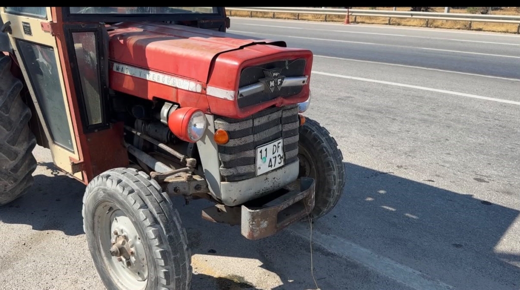 Yüzde 50 zihinsel engelli genç, Bozüyük’ten çaldığı traktörle 55 kilometre yol katetti