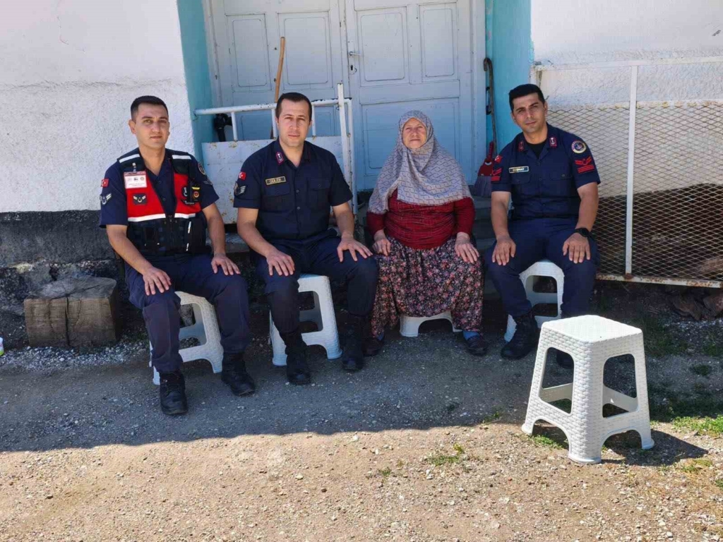 Jandarmadan şehit ailesine vefa