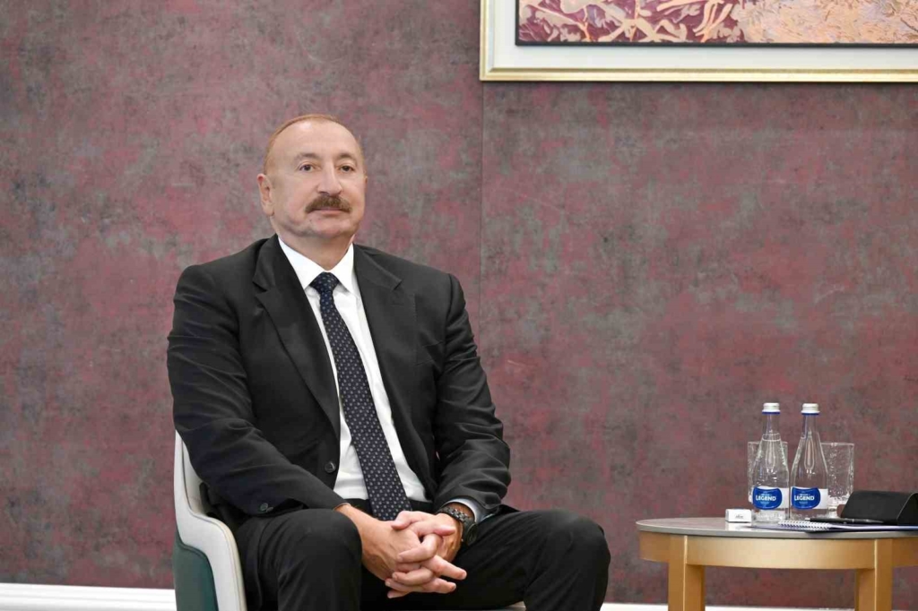 Azerbaycan Cumhurbaşkanı Aliyev, Ermenistan Başbakanı Paşinyan ile Bişkek’de görüştü