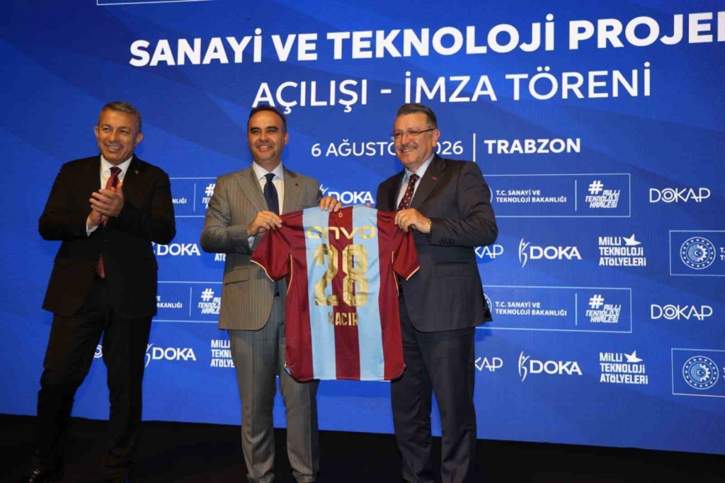 Bakan Kacır’dan Trabzonspor’a Salah teşekkürü