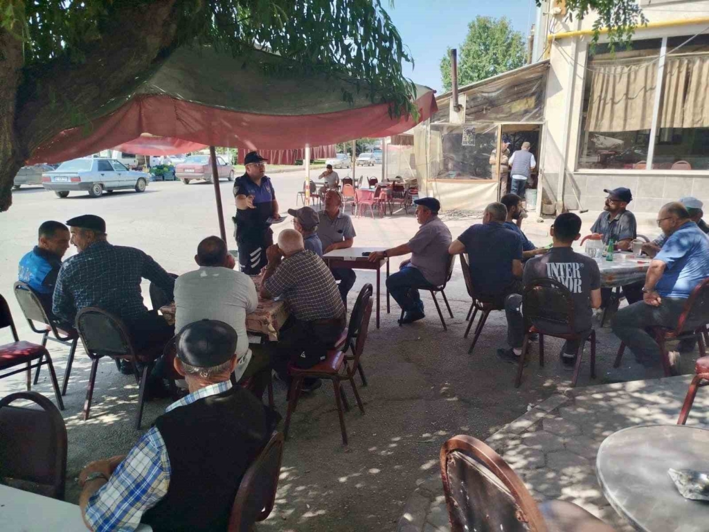 Polisten hırsızlık ve dolandırıcılık uyarısı: "Kapınızı kilitleyin, kamu görevlisi para istemez"