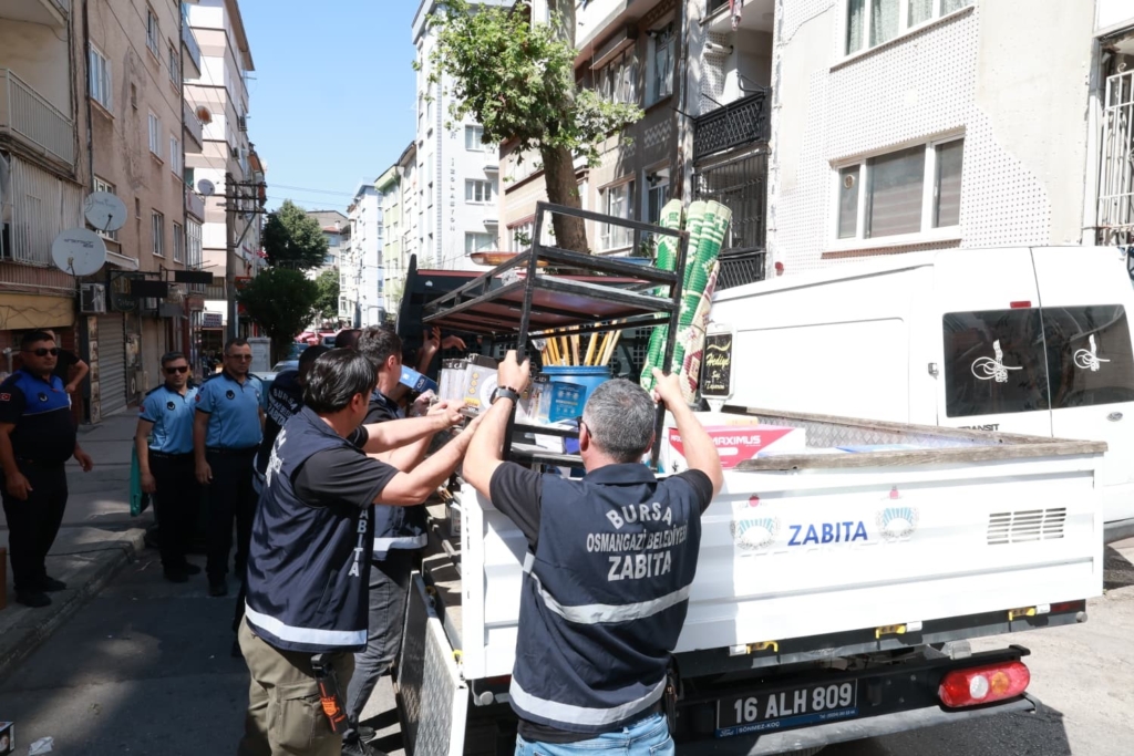 Osmangazi Belediyesi kaldırım işgallerine fırsat vermiyor