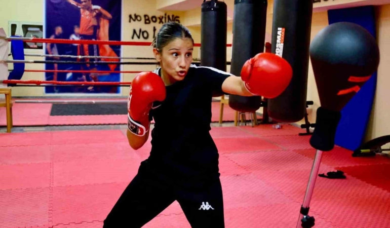 Bilecik’te Yaz Spor Okulları’nda boks eğitimlerine yoğun ilgi