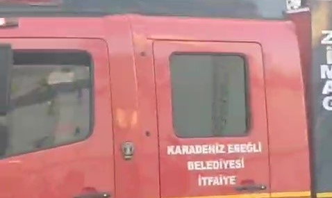 Elektrikli fırından çıkan yangın evi kullanılamaz hale getirdi