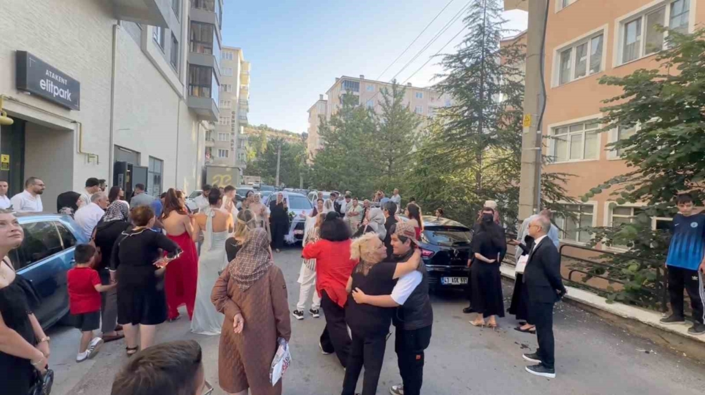 Kütahya’da bir yanda düğün coşkusu bir yanda hastane telaşı