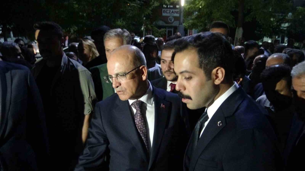 Bakan Şimşek, Gercüş’te toplu açılış törenine katıldı