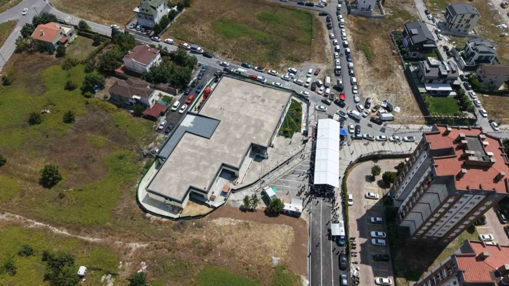 Milli Eğitim Bakanı Yusuf Tekin: "Kim olursa olsun bir eğitim kurumu yapmak istiyorsa anayasal olarak bizimle beraber çalışmak zorundadır"