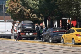 Hatalı park, cadde trafiğini kilitledi