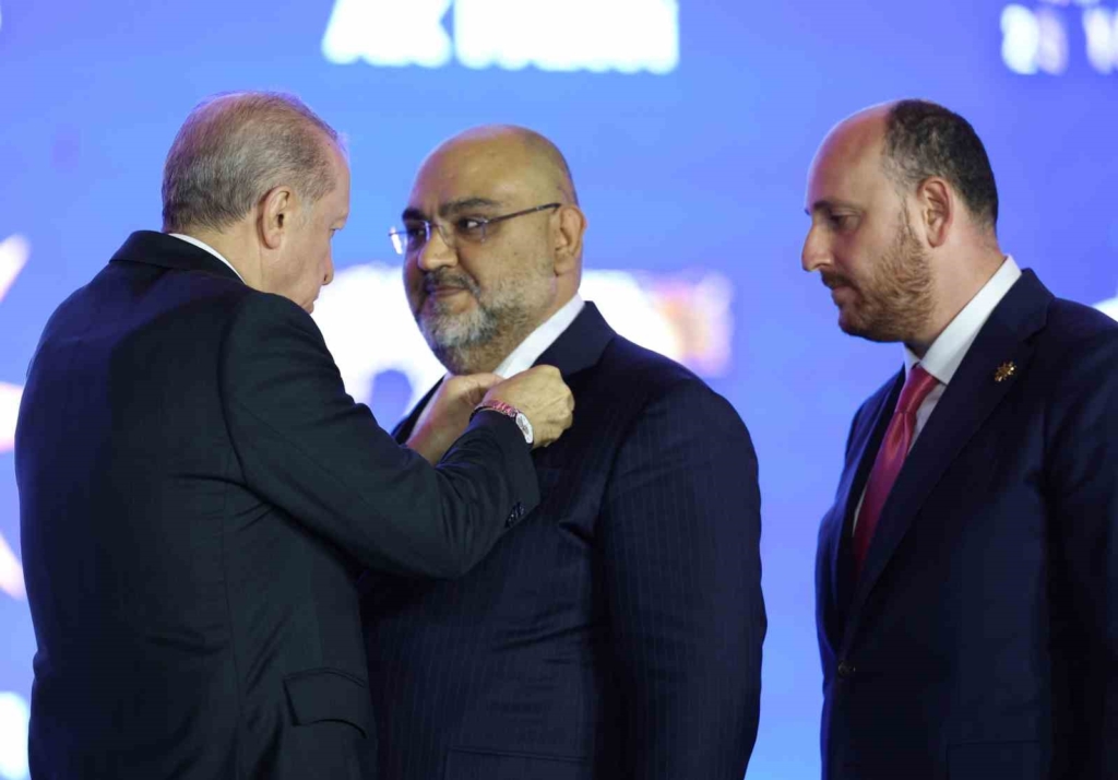 Cumhurbaşkanı Erdoğan: "Allah ömür ve sağlık verirse daha nice yıllar Türkiye’ye hizmet mücadelesi içinde olacağım"
