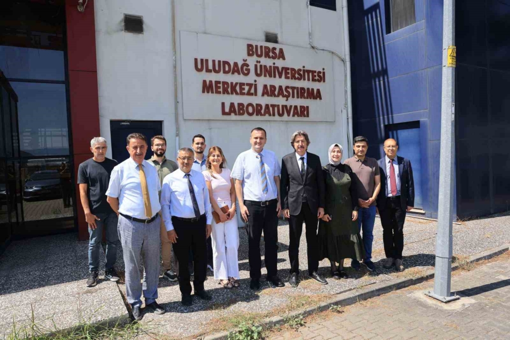 BUÜ’nün laboratuvarları tam kapasite ile sektörün hizmetinde