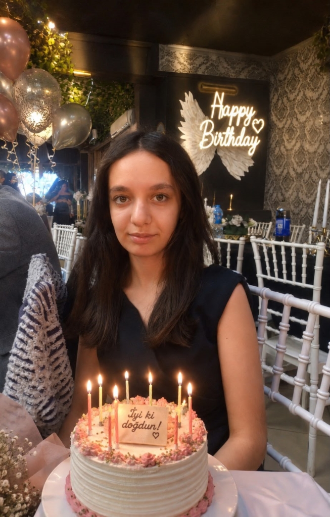Motosikletin çarptığı 16 yaşındaki kız yoğun bakımda, acılı baba yola çözüm bekliyor