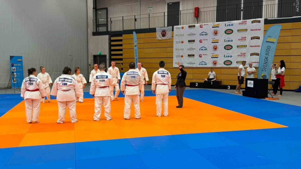 Özel Sporcular Down Judo Milli Takımı namağlup dünya şampiyonu