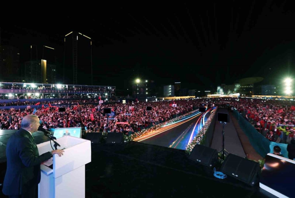 Cumhurbaşkanı Erdoğan: "Allah ömür ve sağlık verirse daha nice yıllar Türkiye’ye hizmet mücadelesi içinde olacağım"