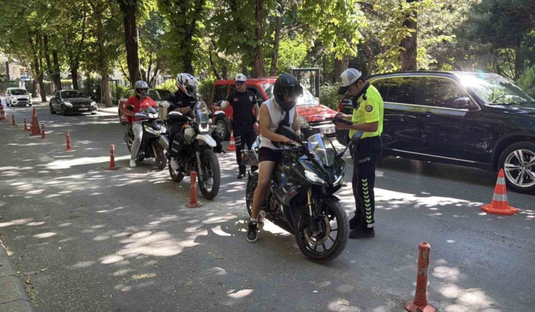 Eskişehir’de motosiklet denetiminde yaklaşık 600 bin TL ceza kesildi