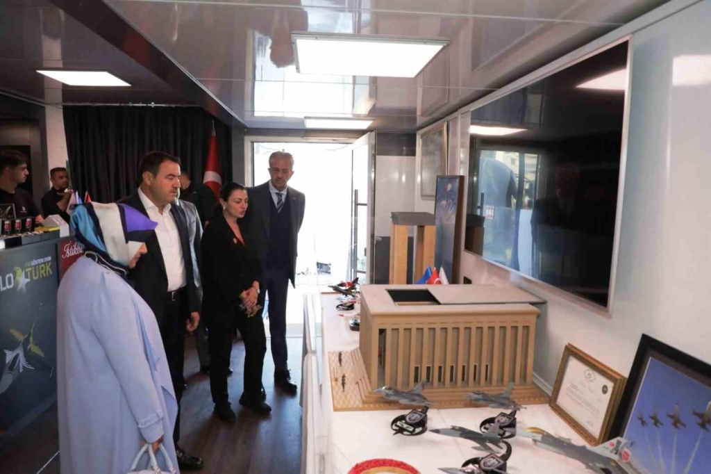 Vali Işın’dan Kartal Vakfı’nın sosyal sorumluluk projesine destek