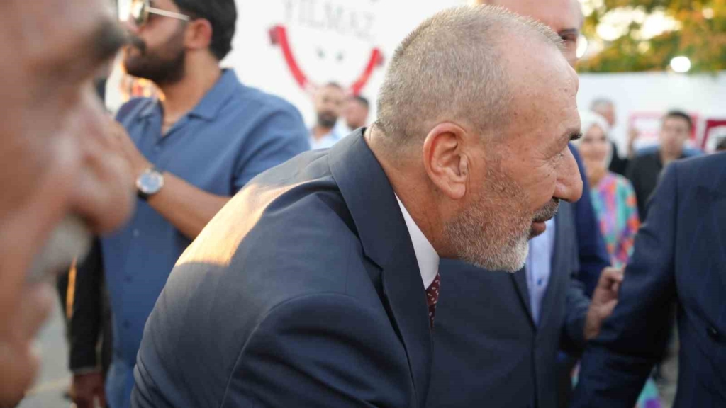 Bahçeli, MHP İl Başkanı’nın oğlu Enes Doğan’ın düğününe katıldı