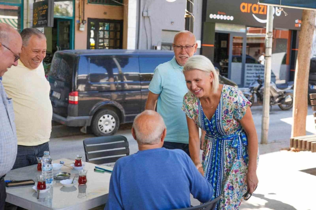 Başkan Subaşı esnaf ve vatandaşlarla bir araya geldi