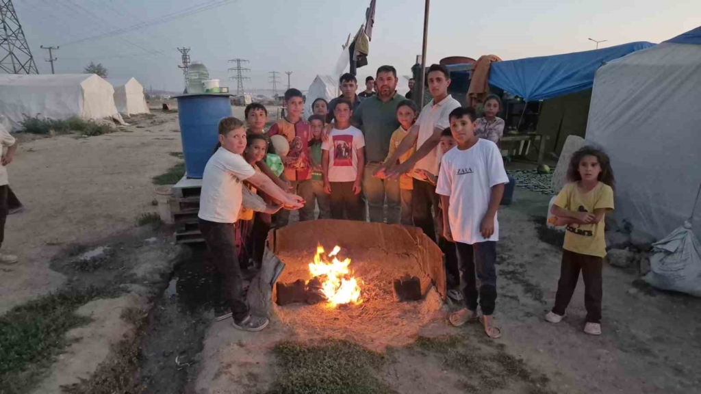 Eskişehir’de çadırda kalan mevsimlik tarım işçileri ve çocuklarının yaşantısı