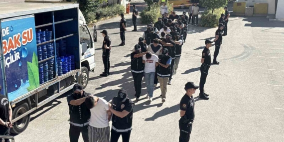 Daireden kaçırılan uyuşturucu sonrasında yapılan operasyonda 147 bin hap ele geçirildi, 9 şüpheli yakalandı