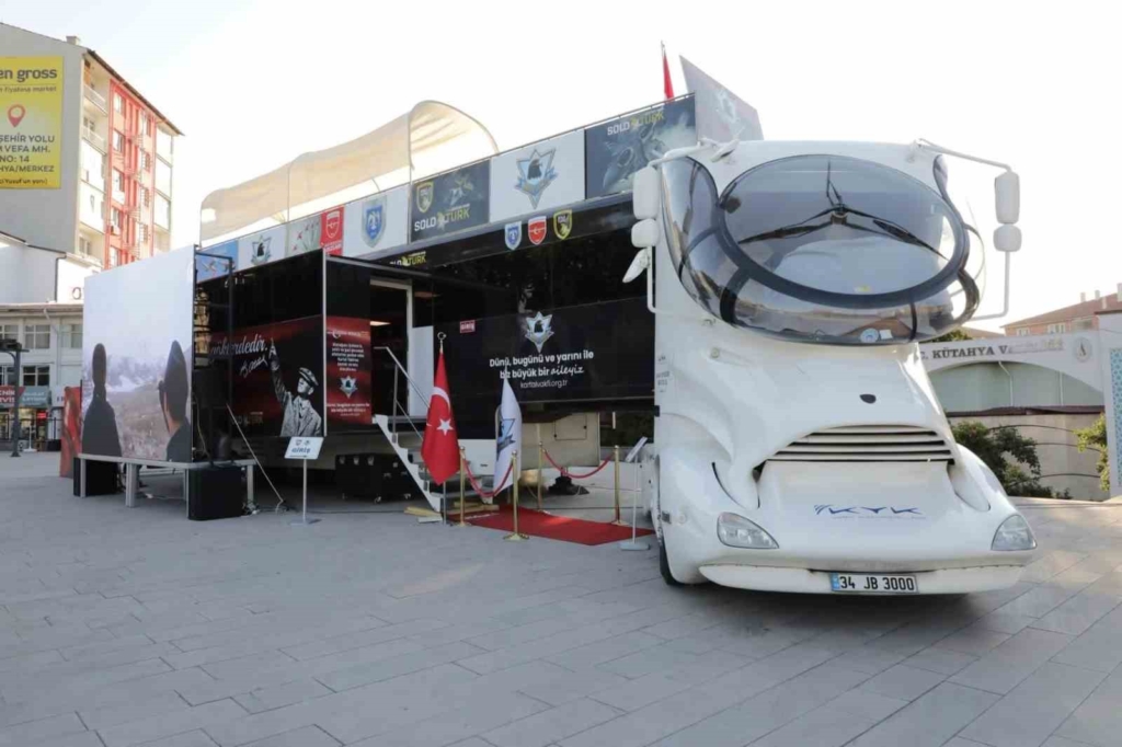 Vali Işın’dan Kartal Vakfı’nın sosyal sorumluluk projesine destek