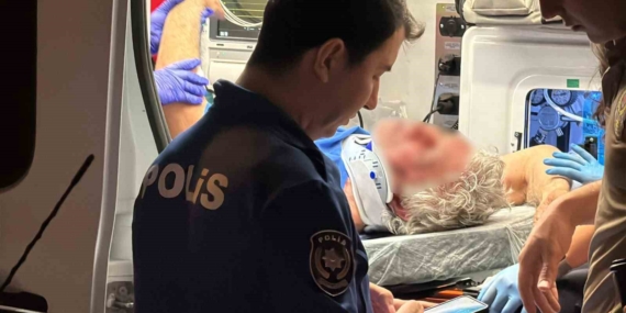 Darp edilen yaşlı adam hastaneye kaldırıldı