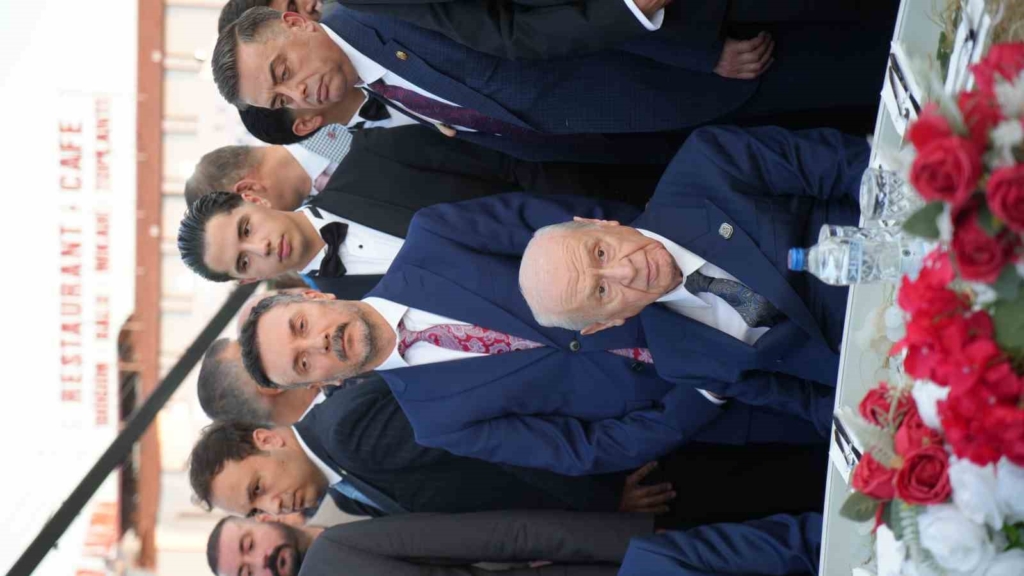 Bahçeli, MHP İl Başkanı’nın oğlu Enes Doğan’ın düğününe katıldı