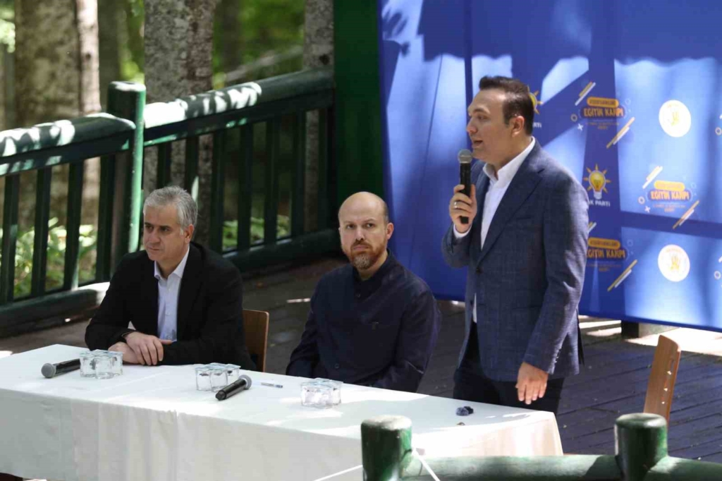 Bilal Erdoğan, İnsan Hakları Eğitim Kampı’nda gençlerle buluştu