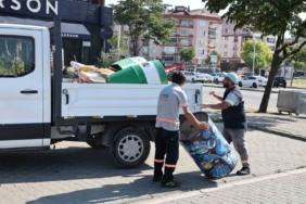 Nilüfer’de kaldırımlar temizlendi