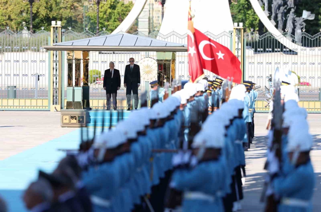 Cumhurbaşkanı Erdoğan, Filistin Devlet Başkanı Abbas’ı törenle karşıladı