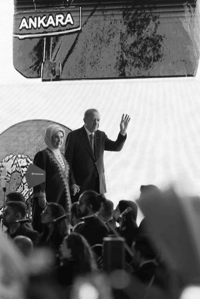 Cumhurbaşkanı Erdoğan: "Allah ömür ve sağlık verirse daha nice yıllar Türkiye’ye hizmet mücadelesi içinde olacağım"