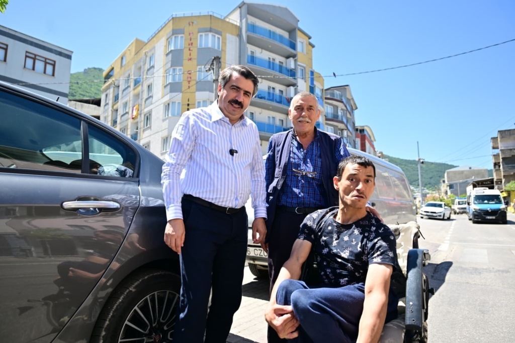 Yıldırım Belediye Başkanı Oktay Yılmaz, Çiçek Caddesi esnafıyla buluştu