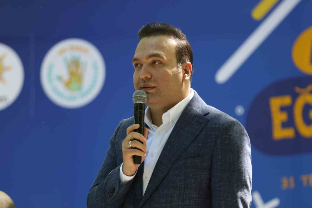 Bilal Erdoğan, İnsan Hakları Eğitim Kampı’nda gençlerle buluştu