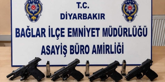 Silahlı kavgaya bakan polis, hem şahısları yakaladı hem de silahları ele geçirdi