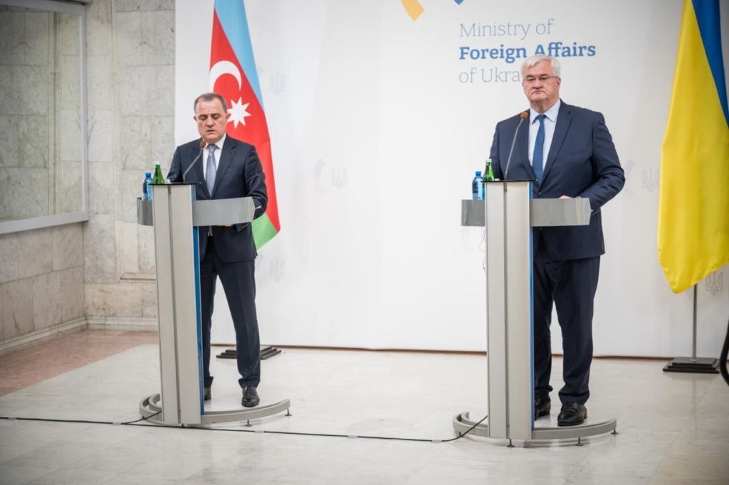 Azerbaycanlı Bakan Bayramov: "İhtiyaç duyulması halinde Ukrayna’ya da doğal gaz tedarik etmeye hazırız"