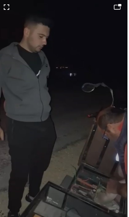 Engelli aracı ile kaza yapan vatandaşın yardımına vatandaşlar koştu
