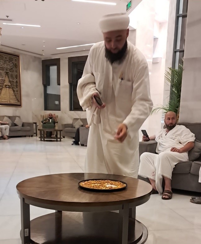 Tavşanlı leblebisi kutsal topraklarda ikram edildi