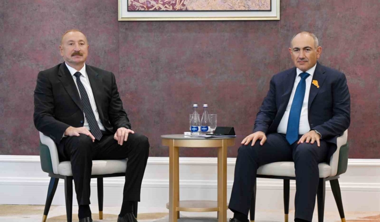 Aliyev ve Paşinyan Bişkek’te barış sürecini görüştü