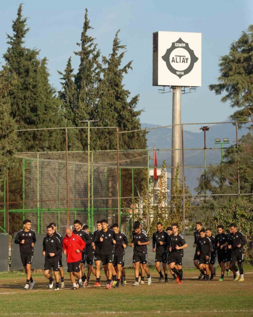 Altay’da kayyım süreci başladı