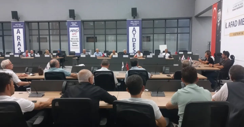 Kütahya’da muhtarlarla afet hazırlığı toplantısı düzenlendi