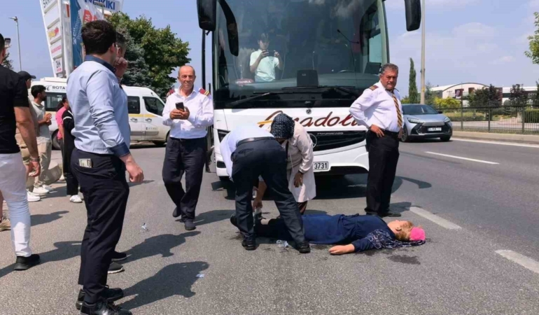 İnegöl’de yolcu otobüsünün çarptığı kadın ağır yaralandı