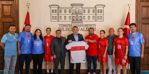 İşitme Engelliler Genç Kız Futsal Milli Takımı, Bilecik’te kampa girdi