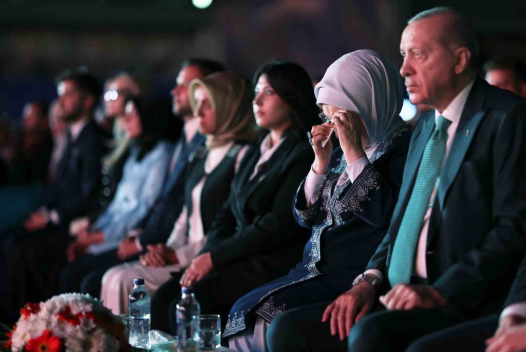 Cumhurbaşkanı Erdoğan: "Allah ömür ve sağlık verirse daha nice yıllar Türkiye’ye hizmet mücadelesi içinde olacağım"