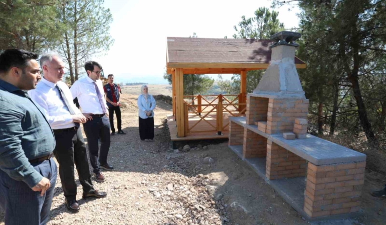 İnegöl Millet Bahçesi’nde üst yapı çalışmaları başladı