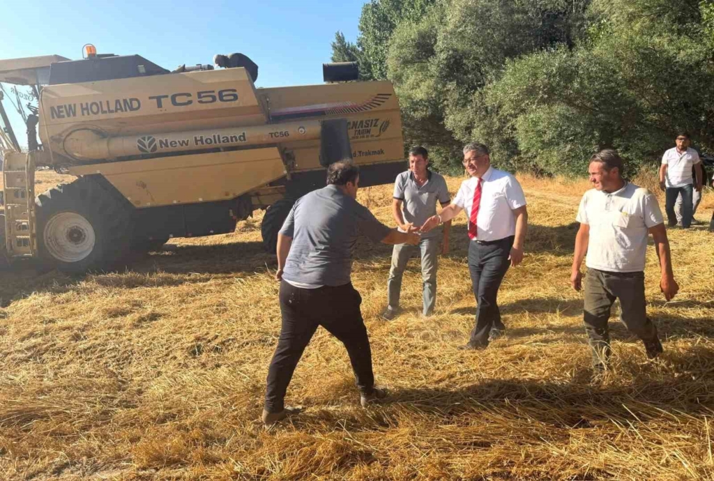 Kütahya’da ’üniversite ile tarla arasında gönül köprüsü’ kuruldu