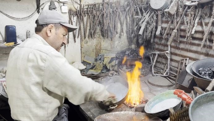 Ateşin başında geçen yarım asır