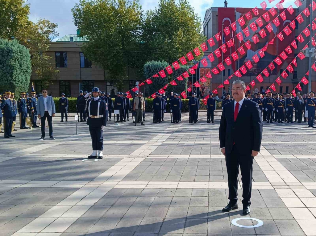 Eskişehir’de Zafer Bayramı törenlerle kutlandı