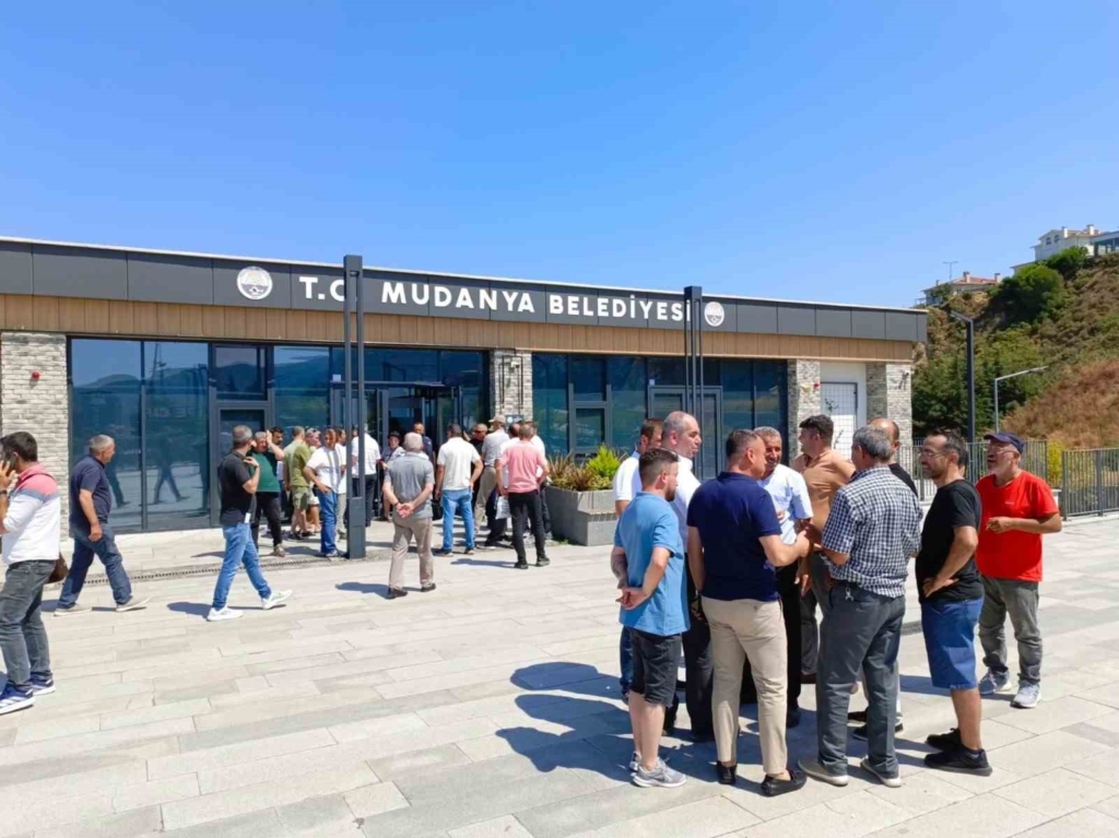 Mudanya’da belediye dükkanlarının ihale bedelleri dudak uçuklattı