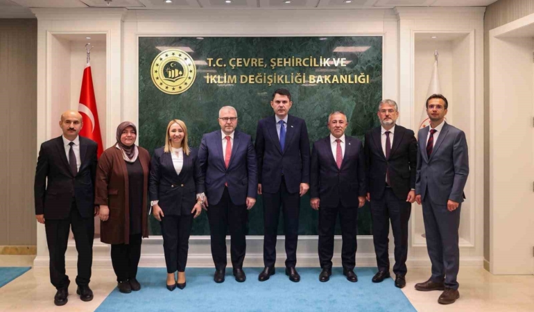 Bilecik heyeti, Bakan Kurum’la Pazaryeri yatırımlarını görüştü