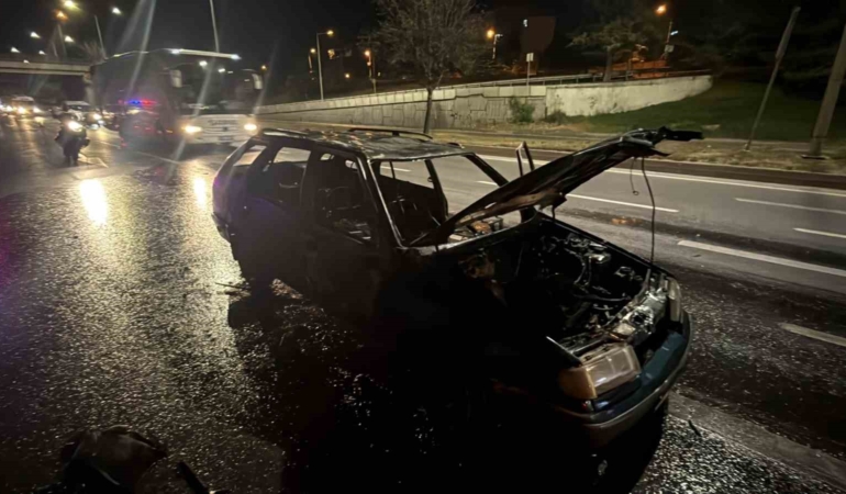 Eskişehir’de alev alan otomobil küle döndü, sürücü yaralandı